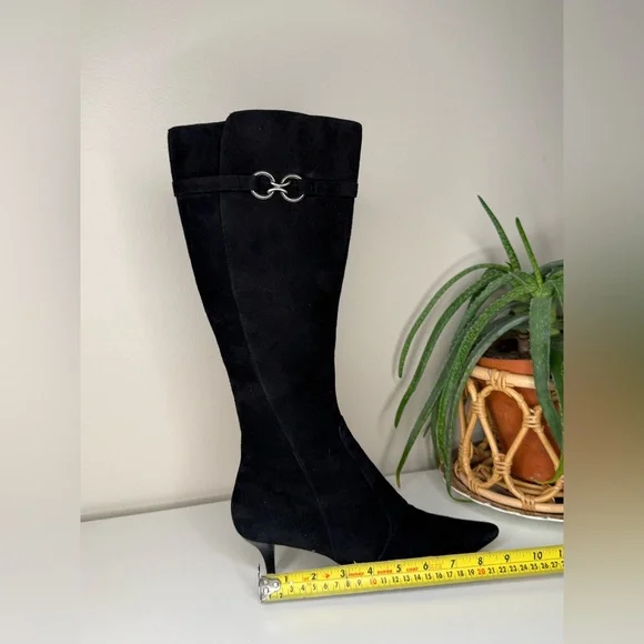 Bandolino Black Suede Knee High Boots Pointed Toe Kitten Heel Size 6.5 Classic - Picture 11 of 11